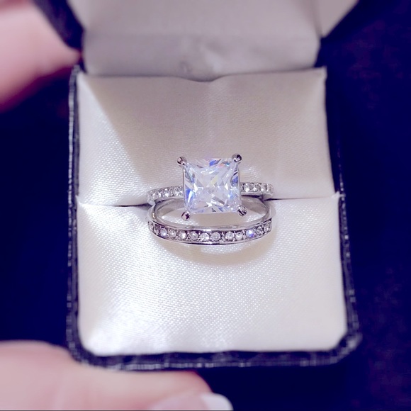 ๐Stunning Princess Cut White Sapphire Gemstone Silver Engagement Wedding Set - Picture 3 of 15